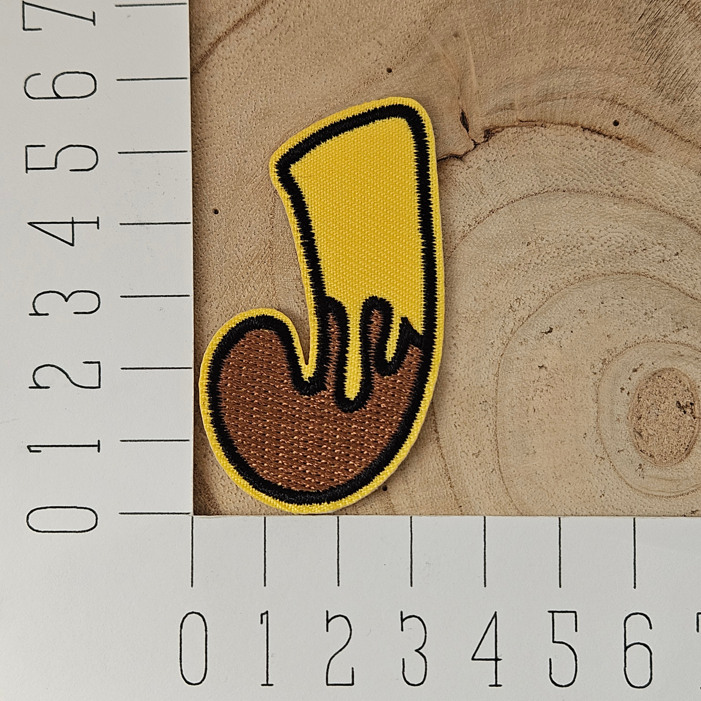 Strijk embleem - Iron on Patch - Bij alfabet letter J