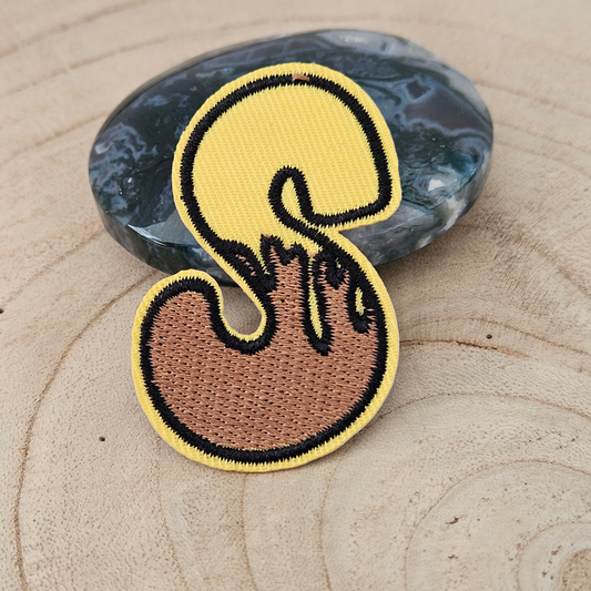 Strijk embleem - Iron on Patch - Bij alfabet letter S