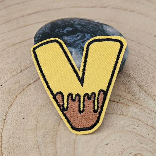Strijk embleem - Iron on Patch - Bij alfabet letter V