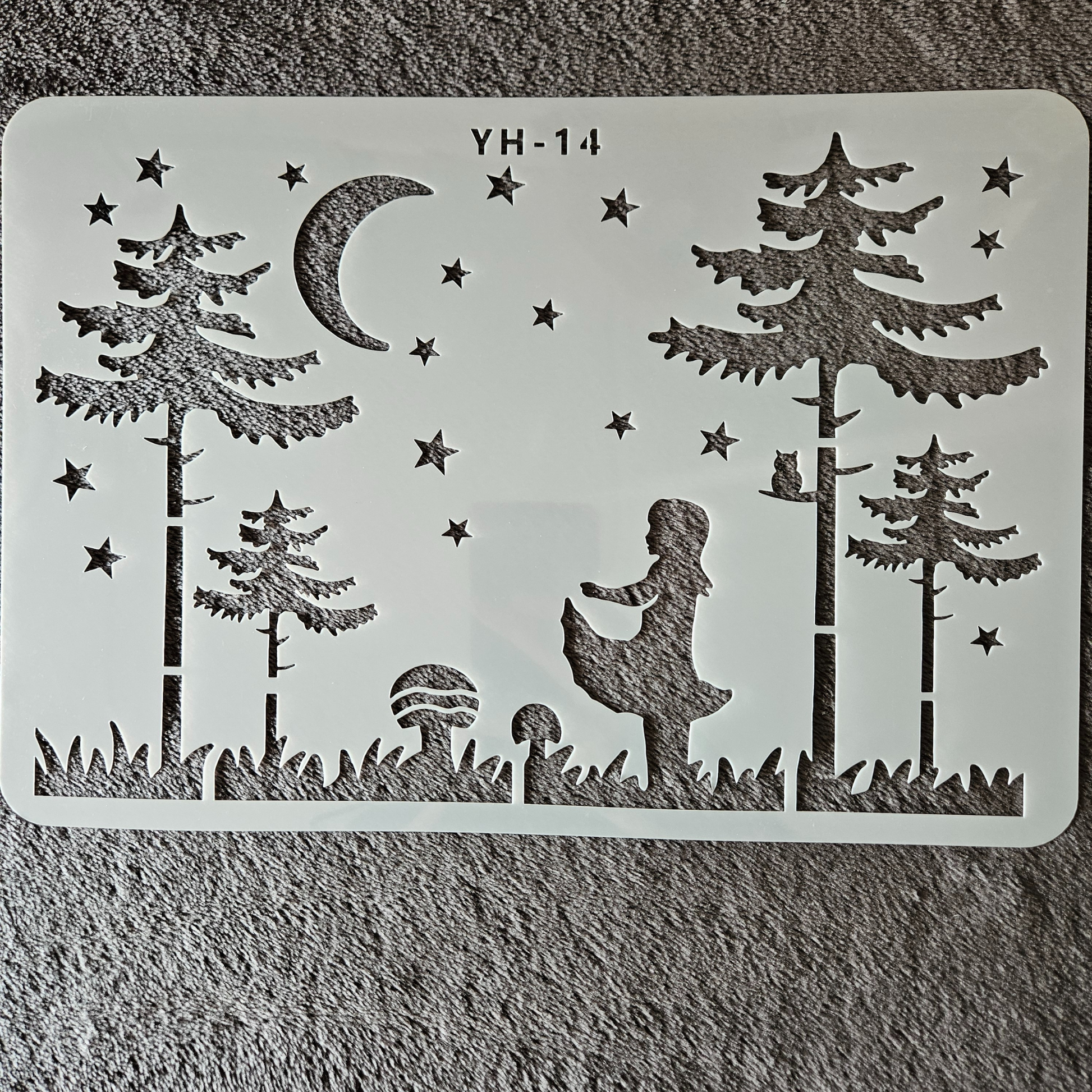 Hobby stencil - Scene Meisje in het bos - A4