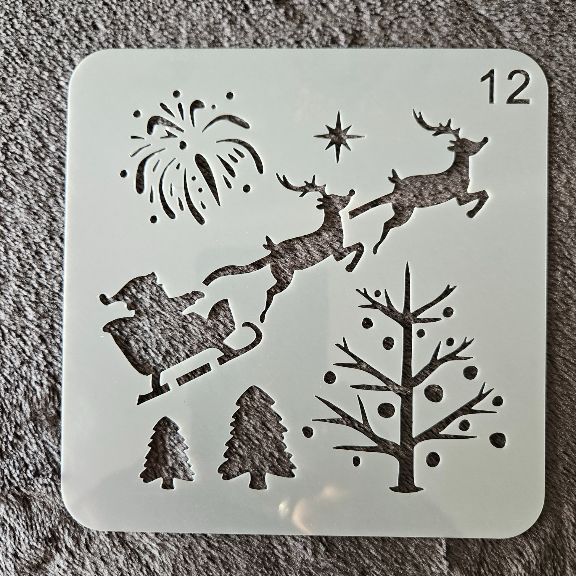 Hobby stencil Kerst - Arrenslee met vuurwerk - 13 x 13