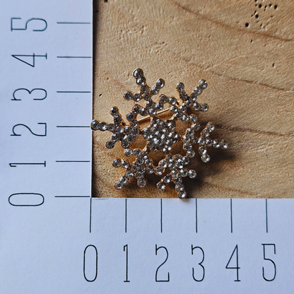 Broche - Sneeuwvlok met steentjes - goud