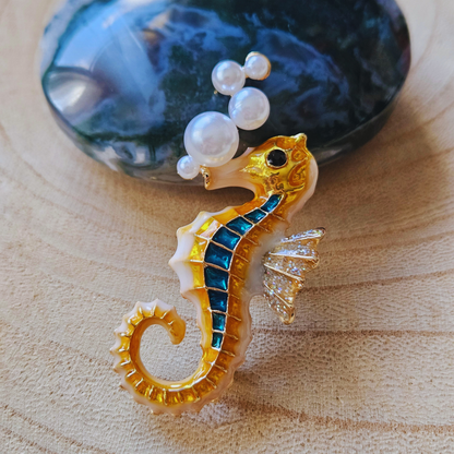 Broche - Zeepaardje geel