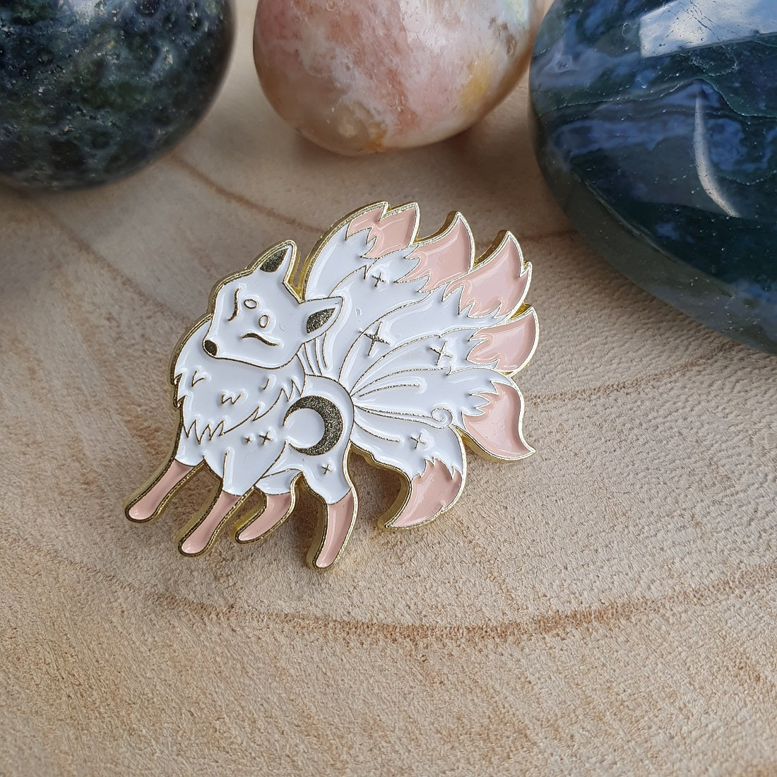 Enamel pin witte vos