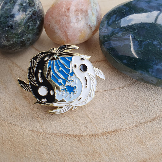 Enamel pin koi karpers