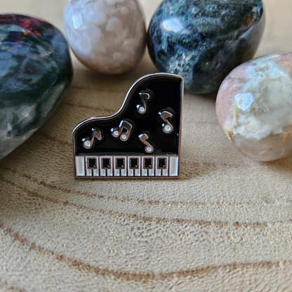 Enamel pin piano