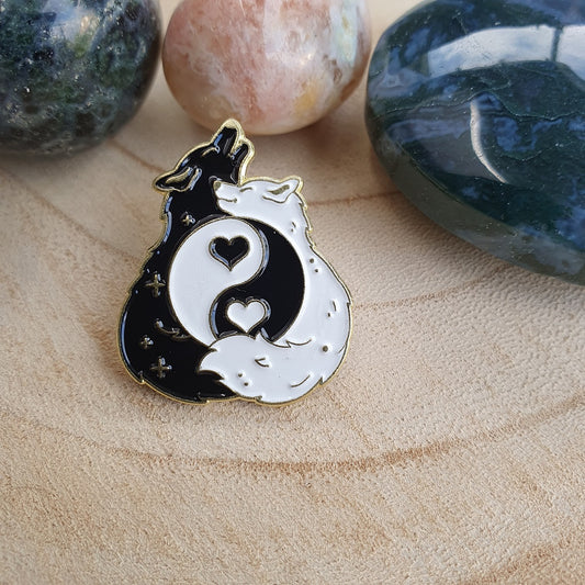 Enamel pin wolven