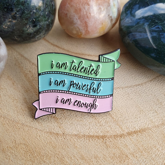 Enamel pin - tekst - talented, powerful, enough