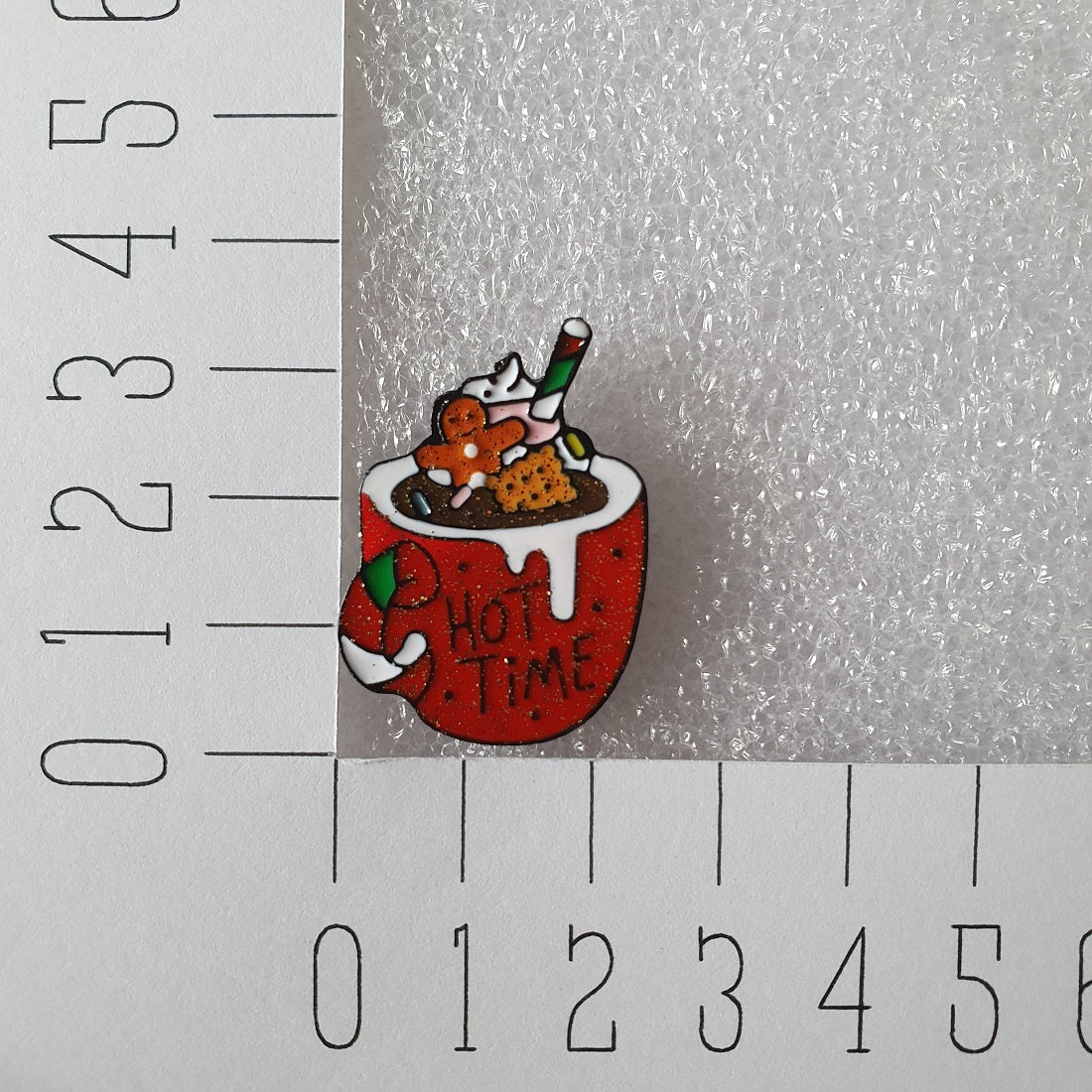 Enamel pin - Hot chocolate rood