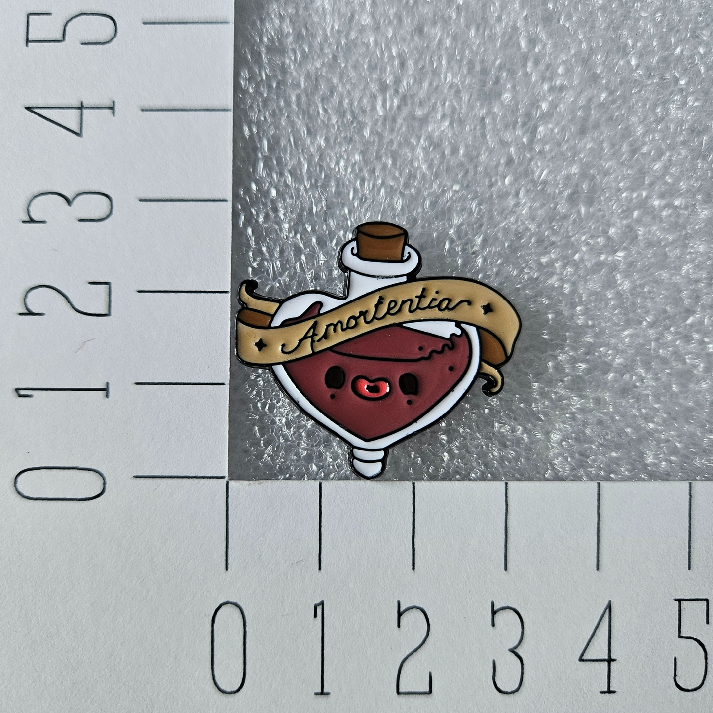 Liefdes drankje enamel pin