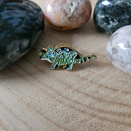 Enamel pin Dino triceratops