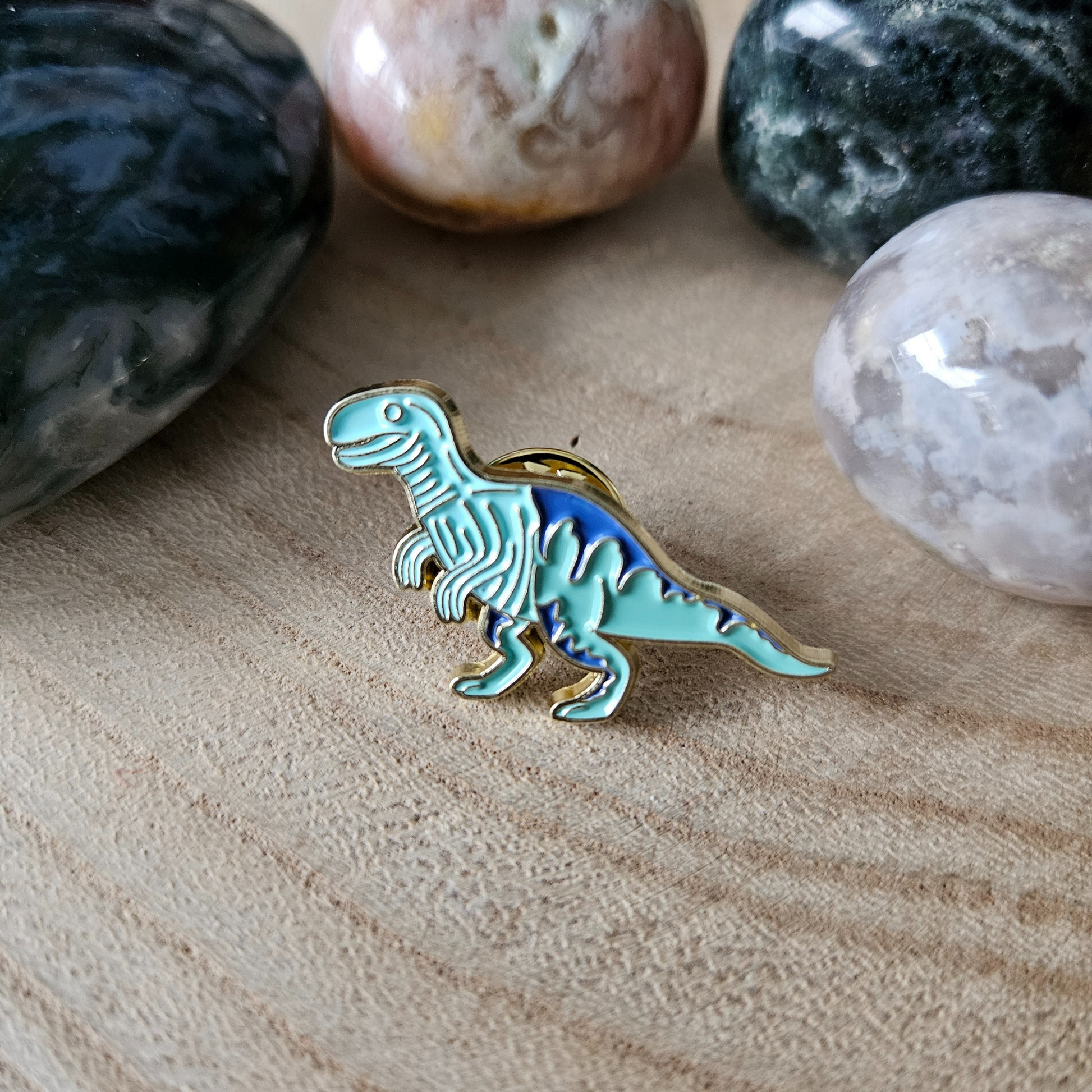 Enamel pin Dino t-rex 