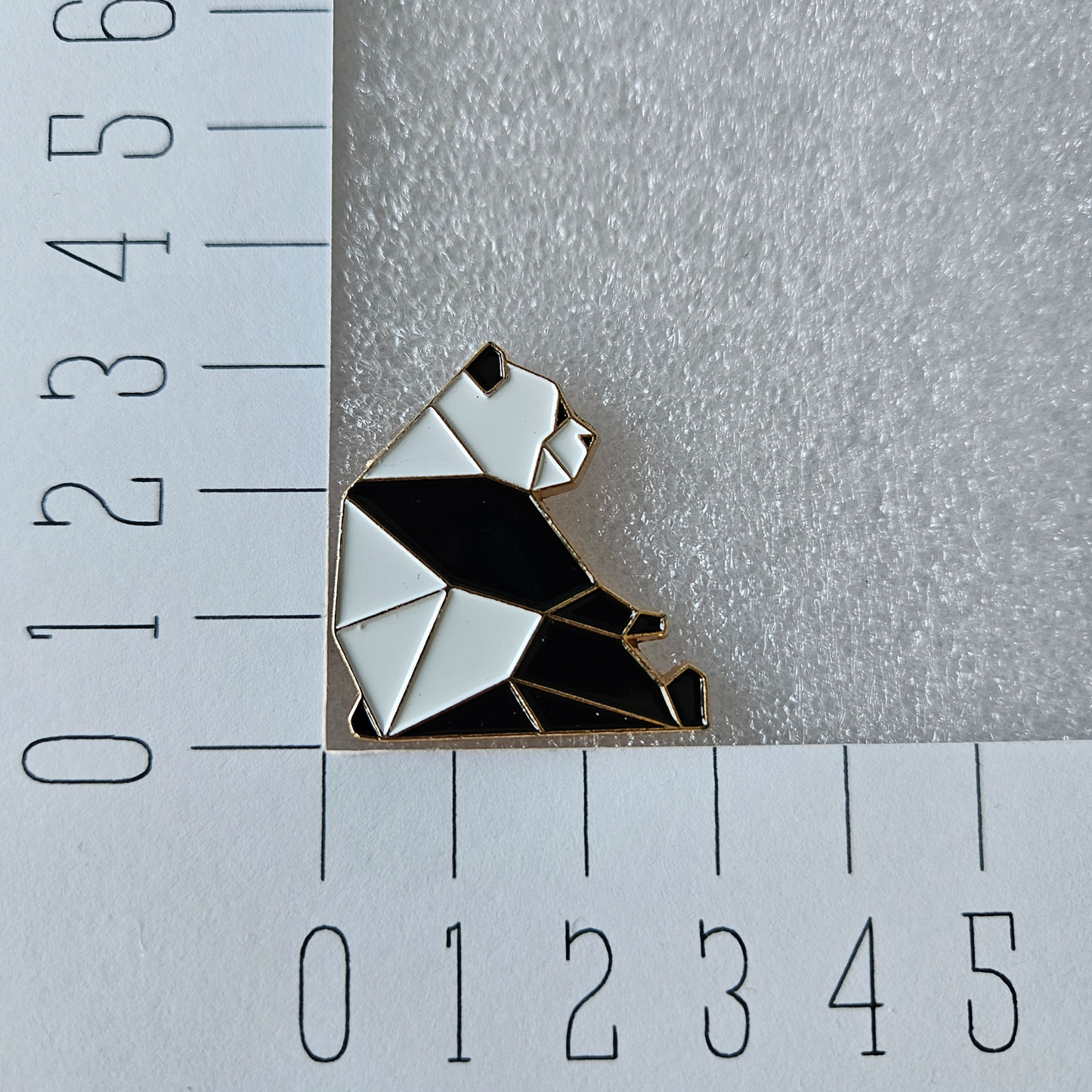 Enamel pin panda