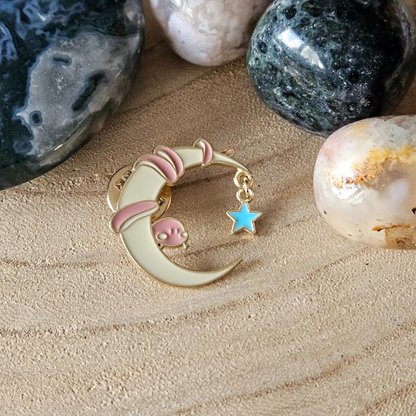 Enamel pin - Worm met maan