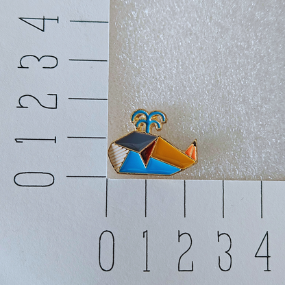 Enamel pin - Origami walvis