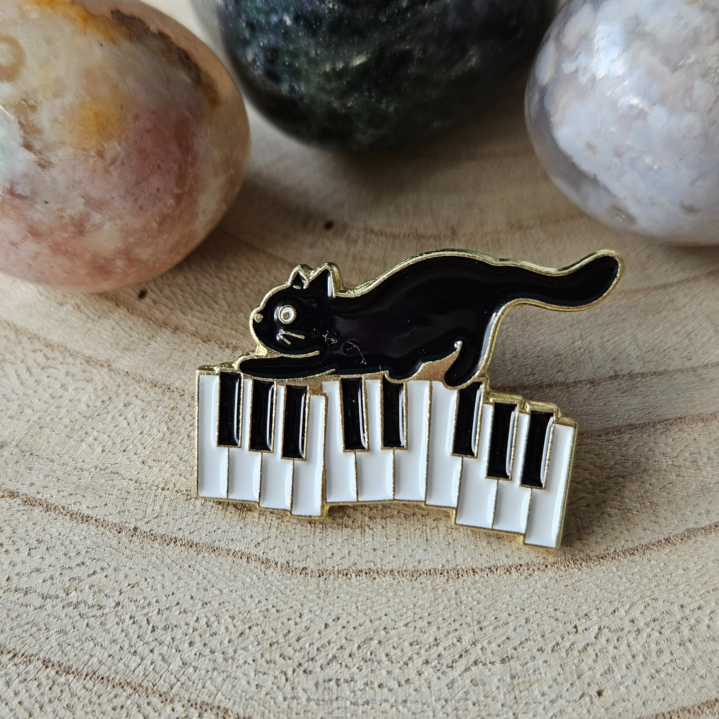 Enamel pin - Kat op de piano