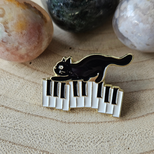 Enamel pin - Kat op de piano