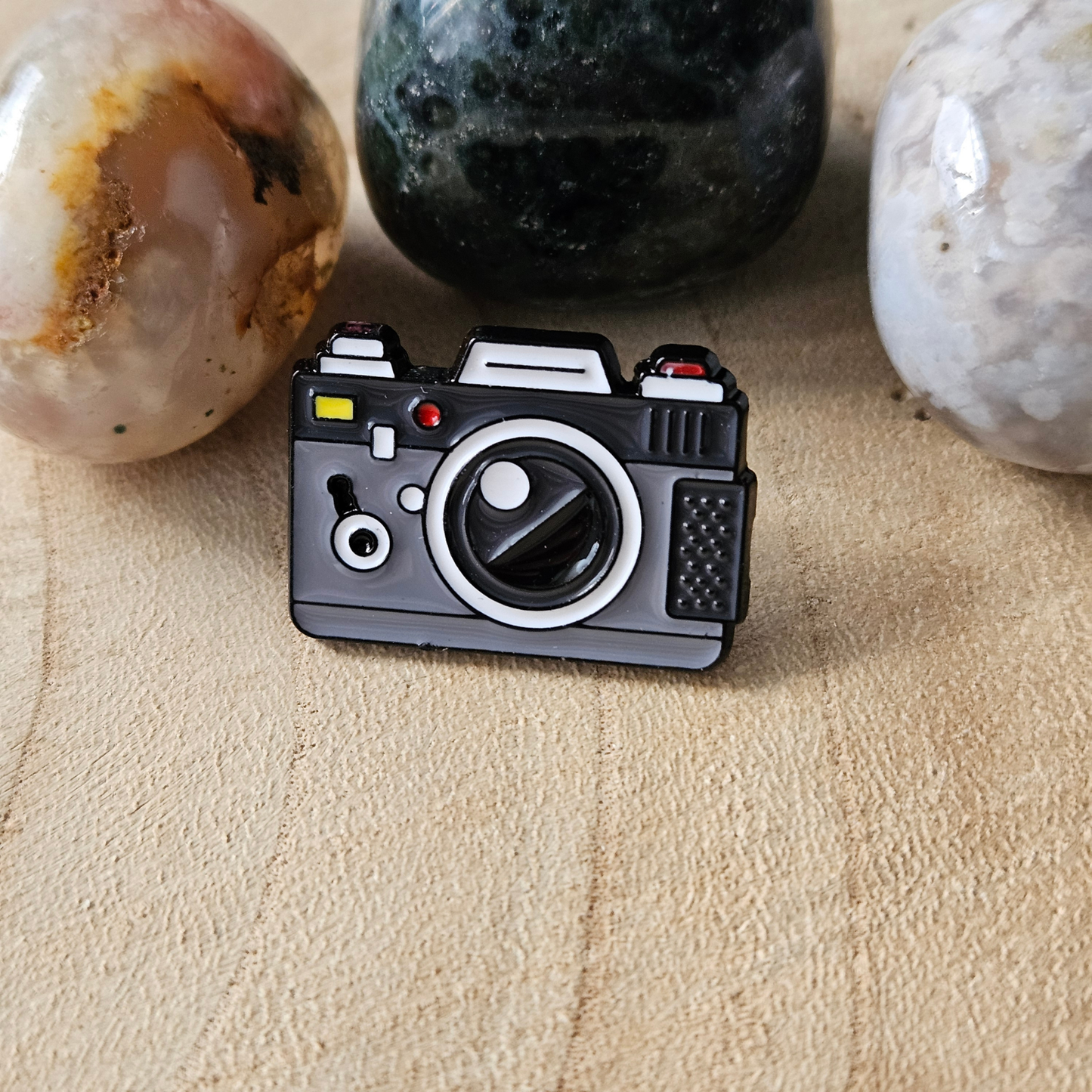 Enamel pin - Camera grijs