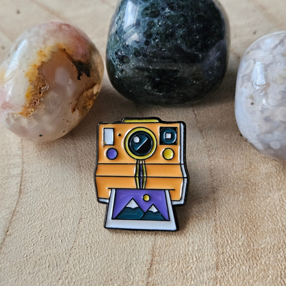 Enamel pin - Camera polaroid