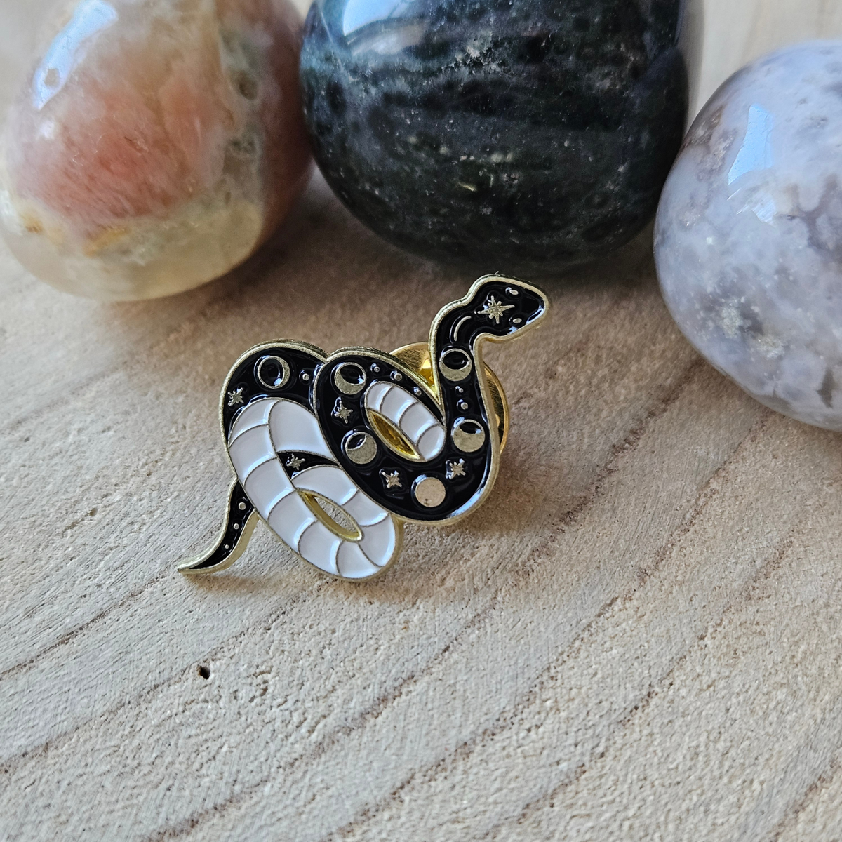 Enamel pin - Zwarte slang