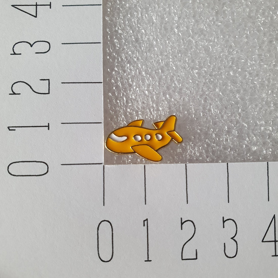 Enamel pin - Geel vliegtuig - Hobby en meer  