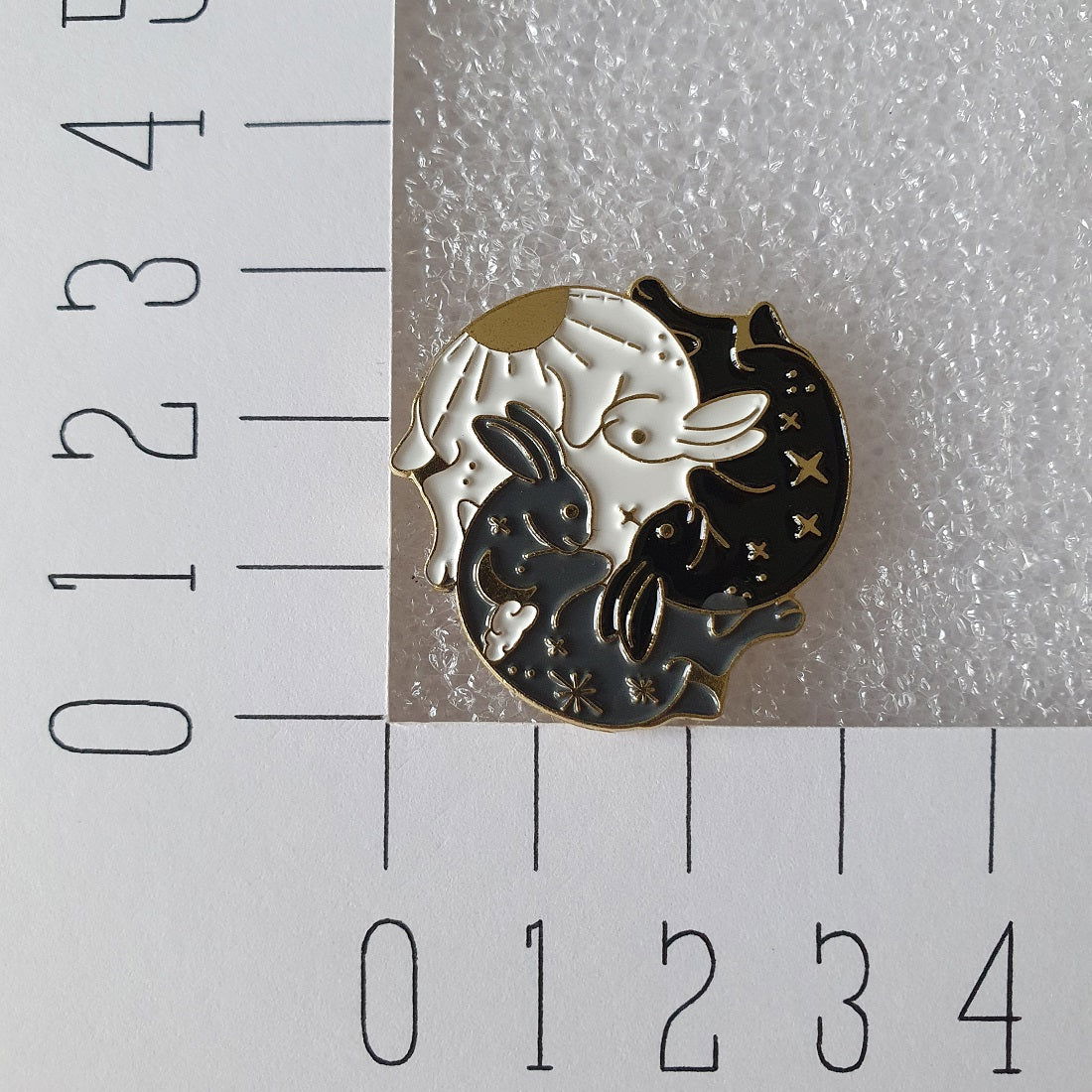 Enamel pin - Konijntjes - Hobby en meer  