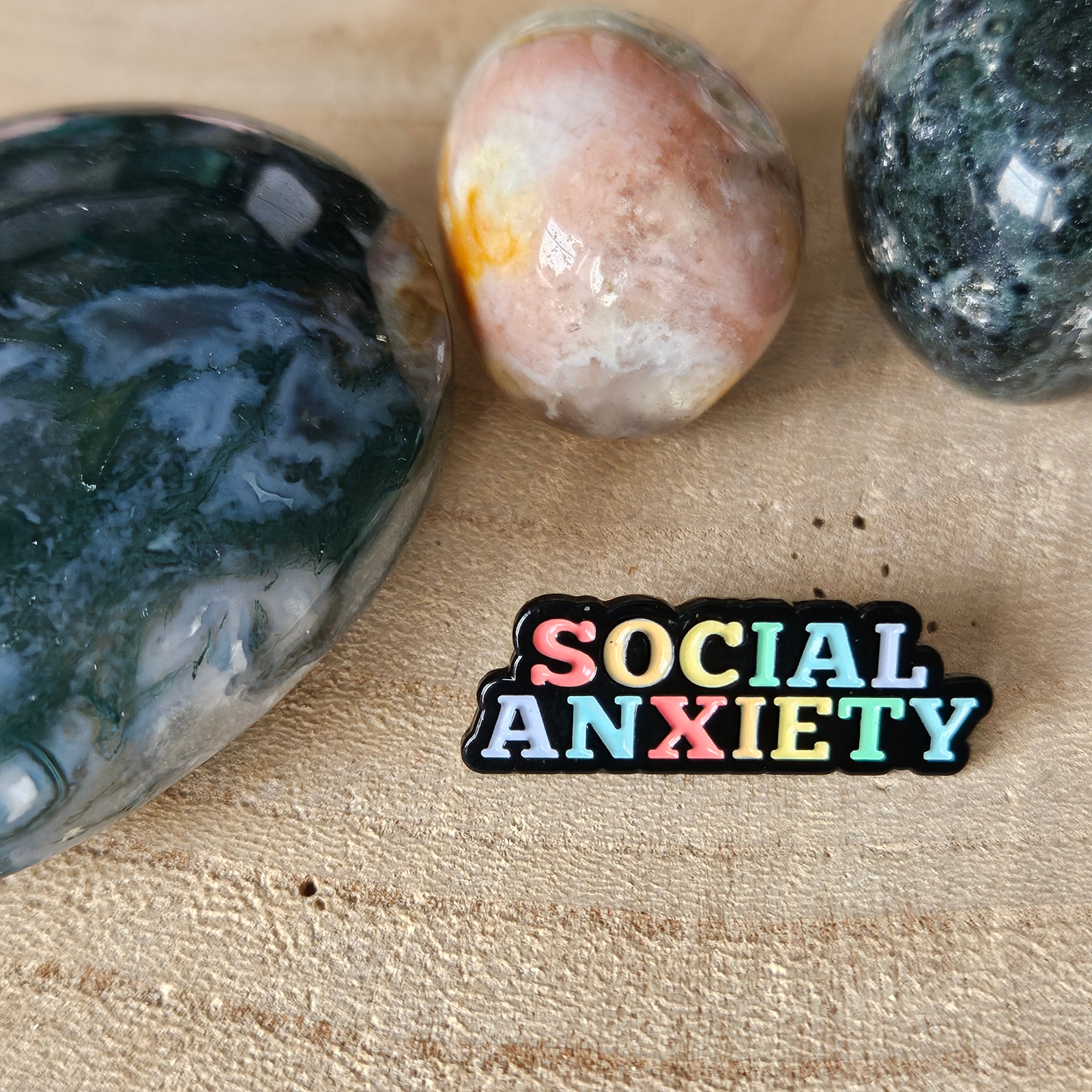 Enamel pin - Social anxiety - Hobby en meer  