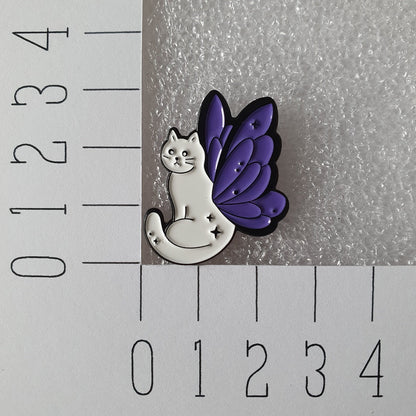 Enamel pin - Witte kat met paarse vleugels - Hobby en meer  