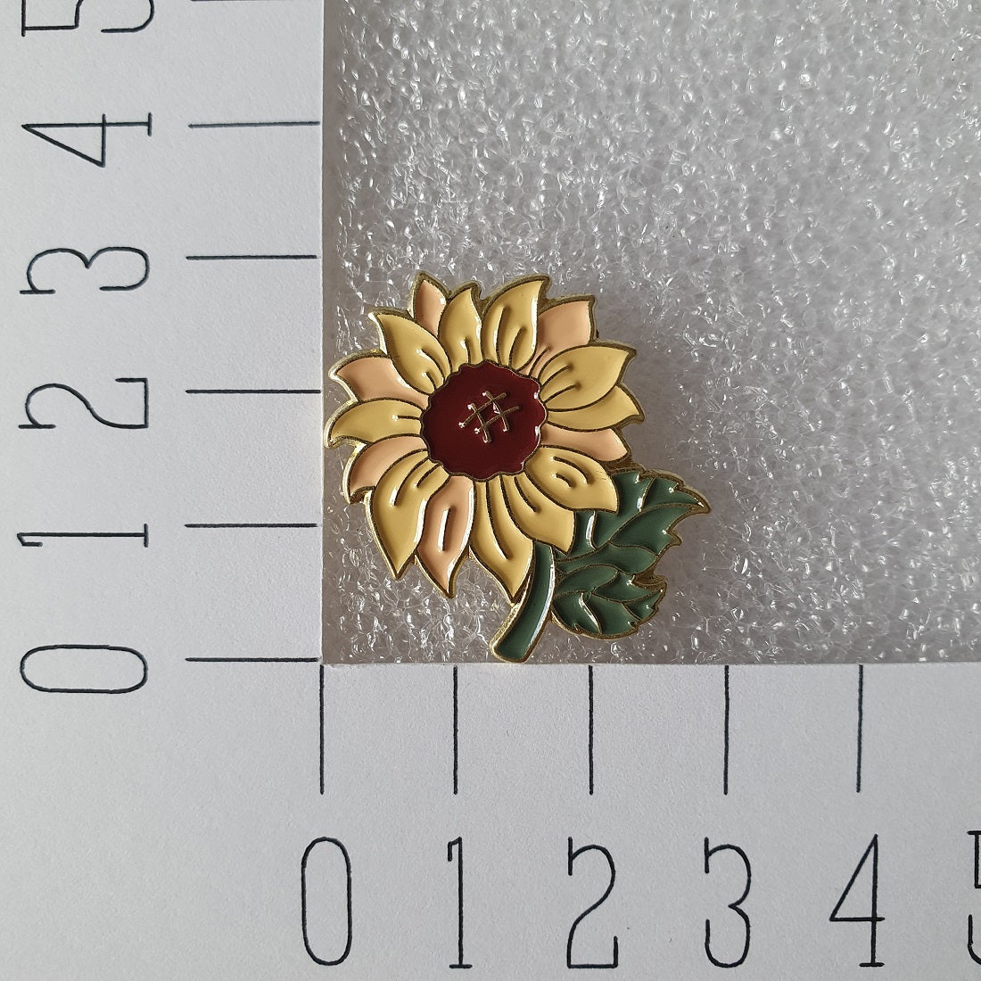 Enamel pin - Zonnebloem - Hobby en meer  