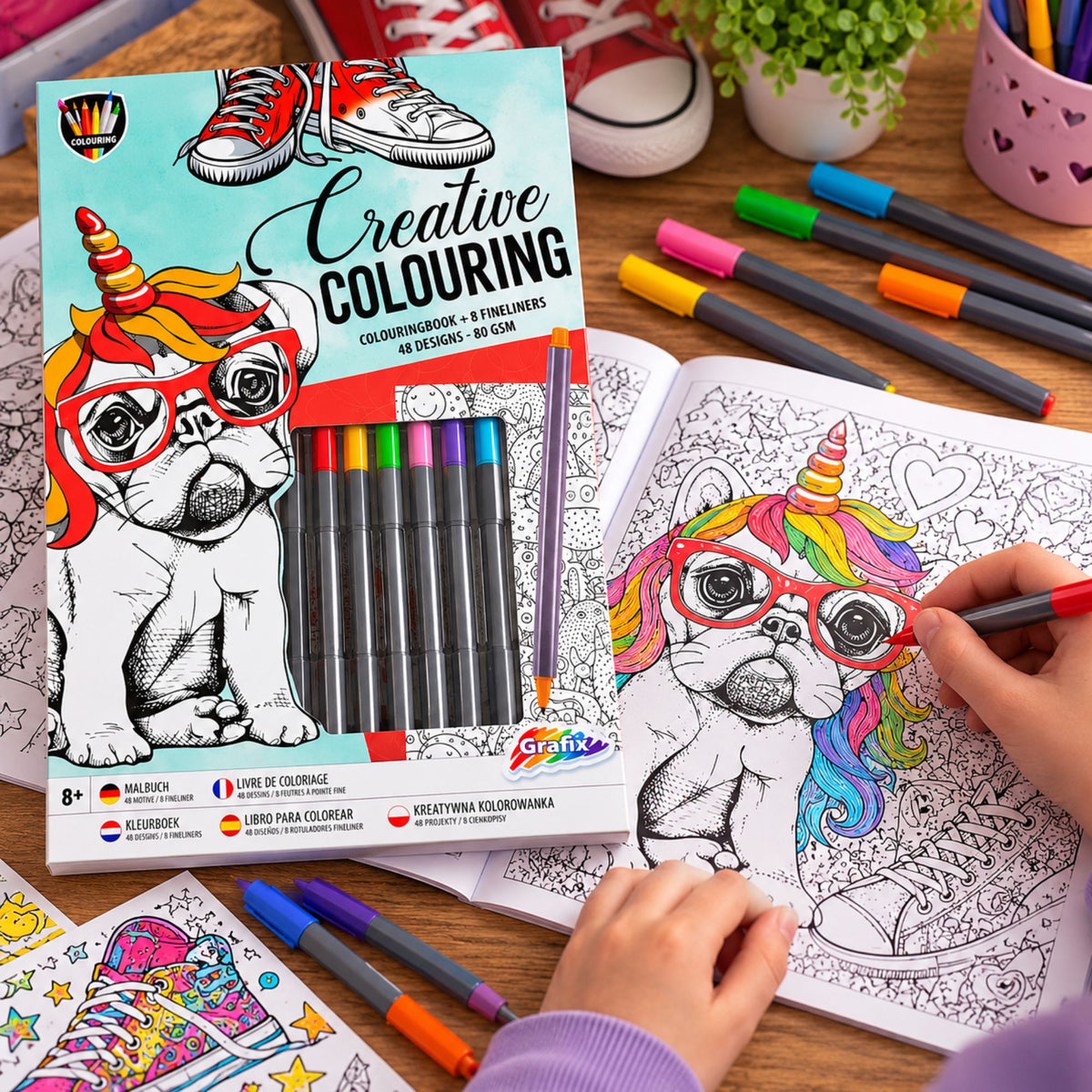 Kleurboek met 8 fineliner pennen (blauw)