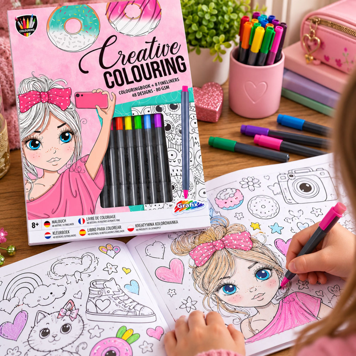 Kleurboek met 8 fineliner pennen (roze)