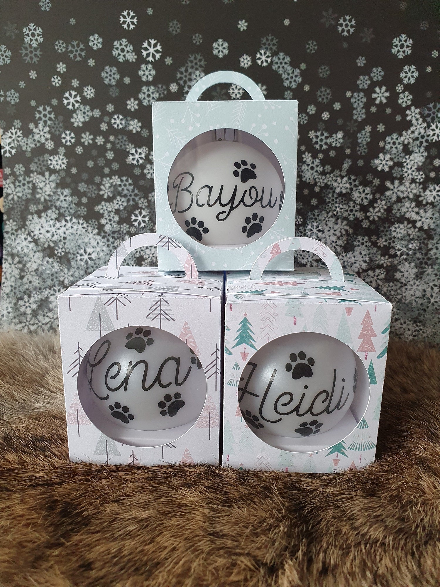 Gepersonaliseerde kerstbal met naam - Hobby en meer  