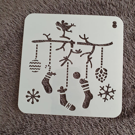 Hobby stencil Kerst - Kerst sokken en kerstballen - 13 x 13 - Hobby en meer  