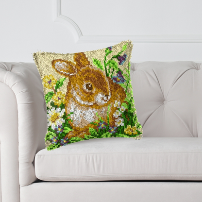 Latch hook kussen konijntje- 43 x 43 cm - Hobby en meer  