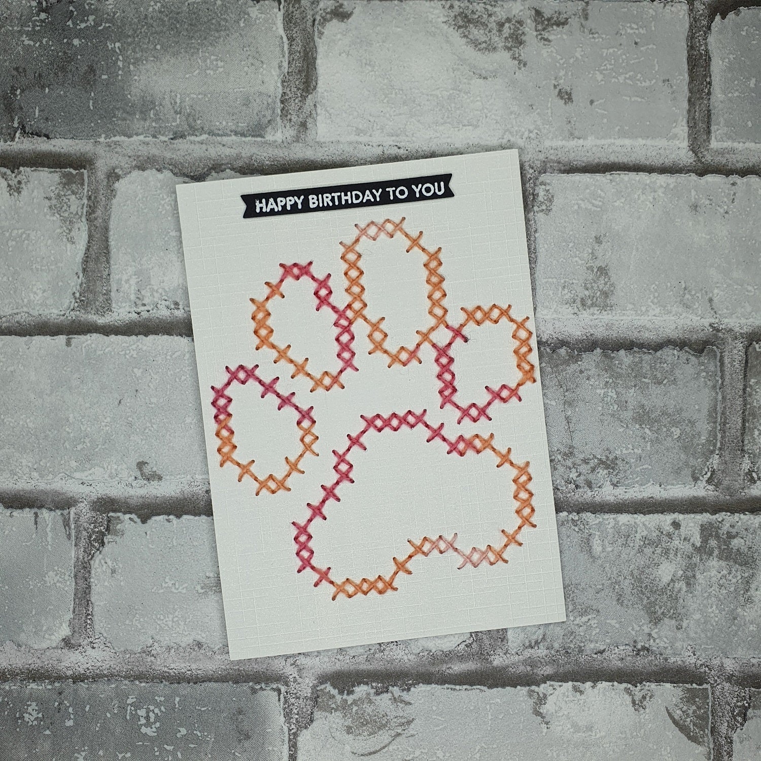 Verjaardag kaart - Hondenpoot - geborduurd - Happy birthday to you - Hobby en meer  